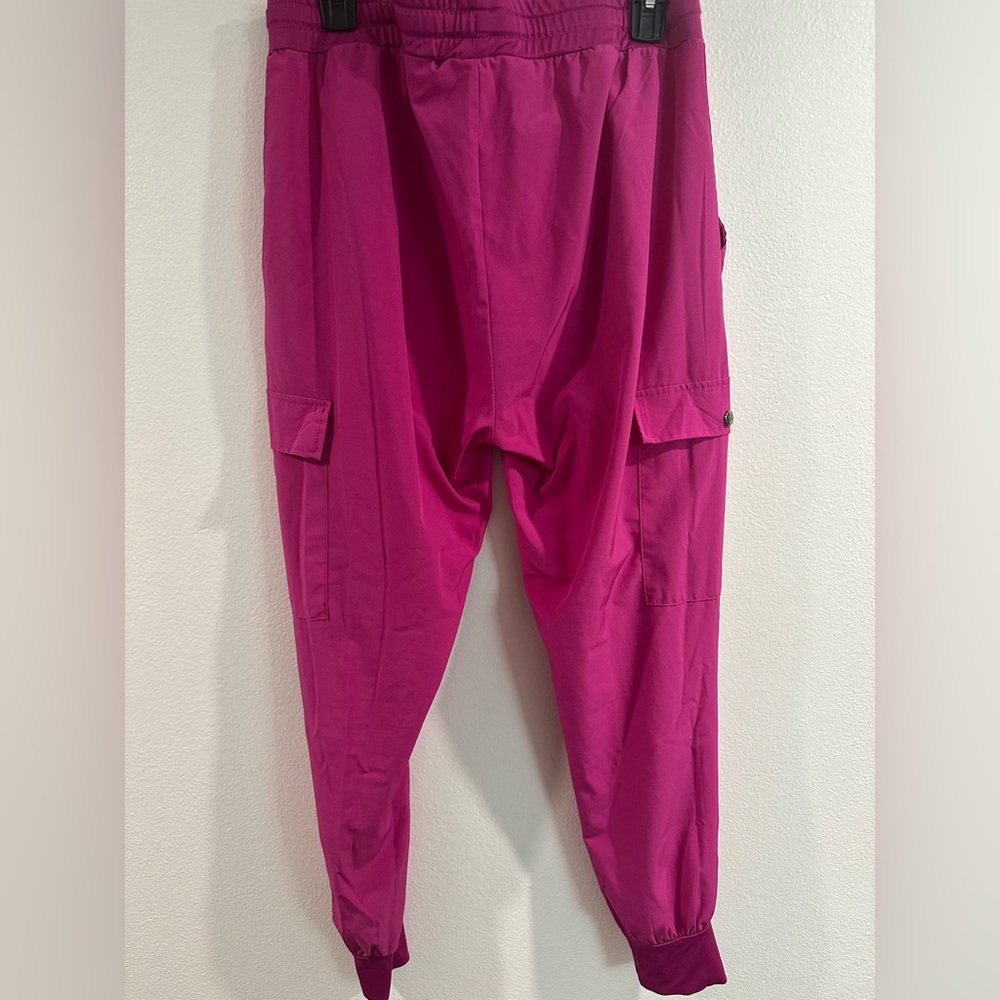 Women Scrubs Size XL GT Performance Jogger magenta(pink)4 Way Stretch Pants nwot - Picture 2 of 3